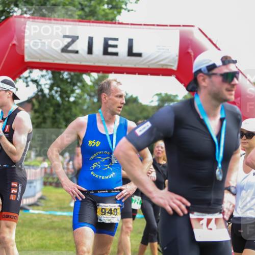 21.06.2026 - 29. Vierlanden-Triathlon Andreas Tolksdorf http://msf.ph/oto/9919822 21.06.2026 12:57:33 Ziel 78, 88 meine-sportfotos.de