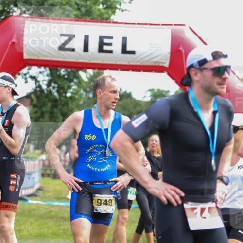 21.06.2026 - 29. Vierlanden-Triathlon Andreas Tolksdorf http://msf.ph/oto/9919823 21.06.2026 12:57:33 Ziel 78, 88 meine-sportfotos.de