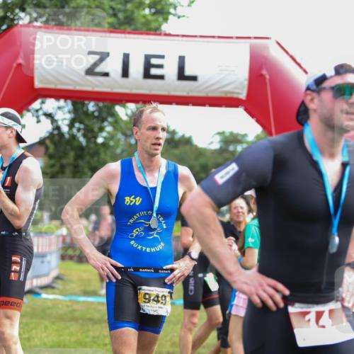 21.06.2026 - 29. Vierlanden-Triathlon Andreas Tolksdorf http://msf.ph/oto/9919826 21.06.2026 12:57:34 Ziel 78, 88 meine-sportfotos.de