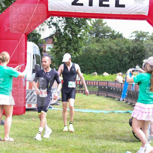 21.06.2026 - 29. Vierlanden-Triathlon Andreas Tolksdorf http://msf.ph/oto/9919838 21.06.2026 12:57:49 Ziel 78, 106, 706, 945 meine-sportfotos.de