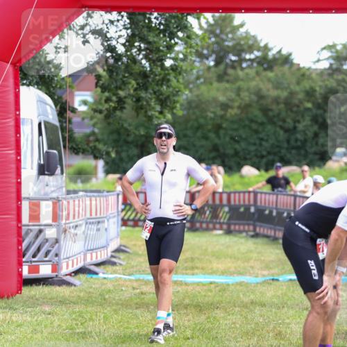 21.06.2026 - 29. Vierlanden-Triathlon Andreas Tolksdorf http://msf.ph/oto/9919918 21.06.2026 12:59:40 Ziel 112 meine-sportfotos.de