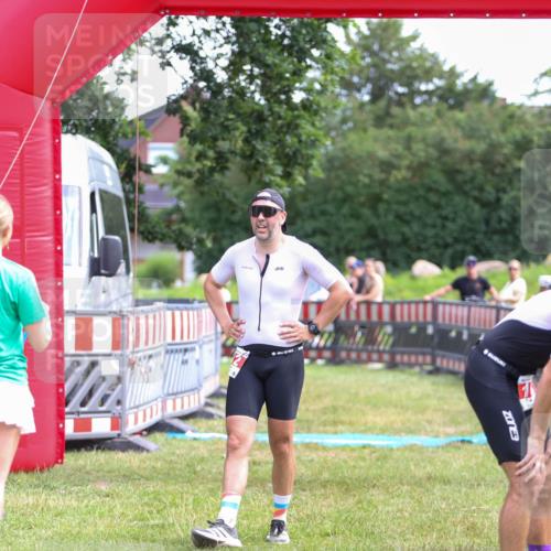 21.06.2026 - 29. Vierlanden-Triathlon Andreas Tolksdorf http://msf.ph/oto/9919929 21.06.2026 12:59:40 Ziel 112 meine-sportfotos.de
