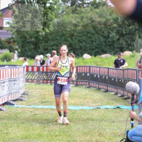21.06.2026 - 29. Vierlanden-Triathlon Andreas Tolksdorf http://msf.ph/oto/9919957 21.06.2026 13:00:48 Ziel 241 meine-sportfotos.de