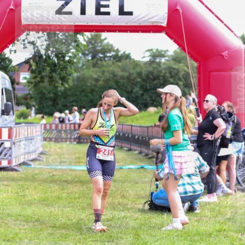 21.06.2026 - 29. Vierlanden-Triathlon Andreas Tolksdorf http://msf.ph/oto/9919967 21.06.2026 13:00:53 Ziel  meine-sportfotos.de