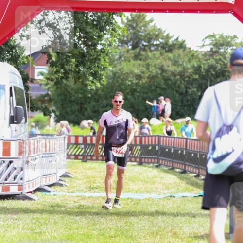 21.06.2026 - 29. Vierlanden-Triathlon Andreas Tolksdorf http://msf.ph/oto/9920027 21.06.2026 13:02:21 Ziel 174, 762 meine-sportfotos.de