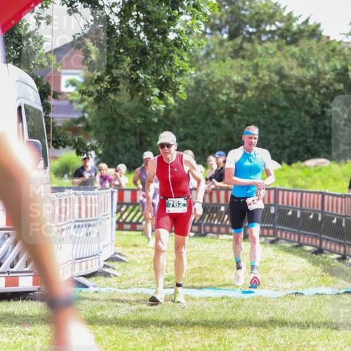 21.06.2026 - 29. Vierlanden-Triathlon Andreas Tolksdorf http://msf.ph/oto/9920029 21.06.2026 13:02:33 Ziel 35, 141, 757, 762 meine-sportfotos.de