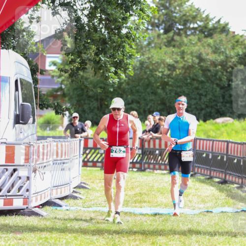 21.06.2026 - 29. Vierlanden-Triathlon Andreas Tolksdorf http://msf.ph/oto/9920037 21.06.2026 13:02:34 Ziel 35, 141, 757, 762 meine-sportfotos.de