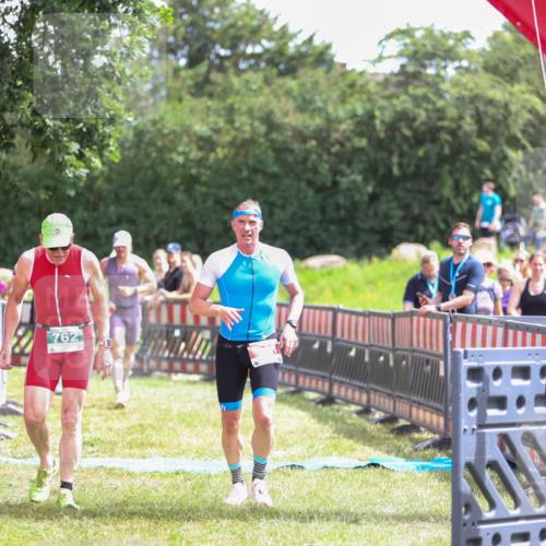 21.06.2026 - 29. Vierlanden-Triathlon Andreas Tolksdorf http://msf.ph/oto/9920040 21.06.2026 13:02:35 Ziel 35, 141, 757, 762 meine-sportfotos.de
