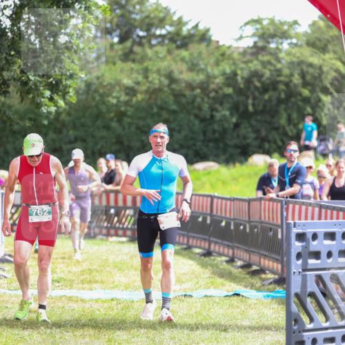 21.06.2026 - 29. Vierlanden-Triathlon Andreas Tolksdorf http://msf.ph/oto/9920041 21.06.2026 13:02:35 Ziel 35, 141, 757, 762 meine-sportfotos.de