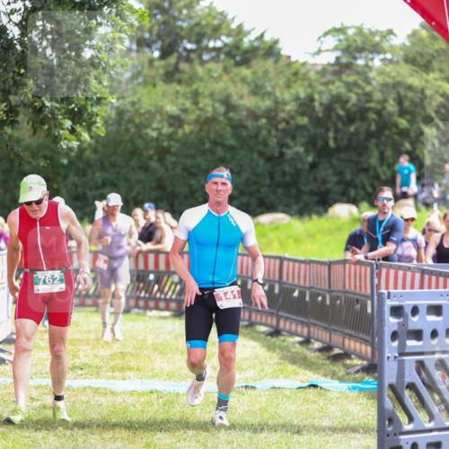 21.06.2026 - 29. Vierlanden-Triathlon Andreas Tolksdorf http://msf.ph/oto/9920043 21.06.2026 13:02:35 Ziel 35, 141, 757, 762 meine-sportfotos.de