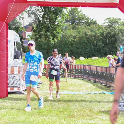 21.06.2026 - 29. Vierlanden-Triathlon Andreas Tolksdorf http://msf.ph/oto/9920086 21.06.2026 13:03:31 Ziel 139, 199, 728, 787, 979 meine-sportfotos.de
