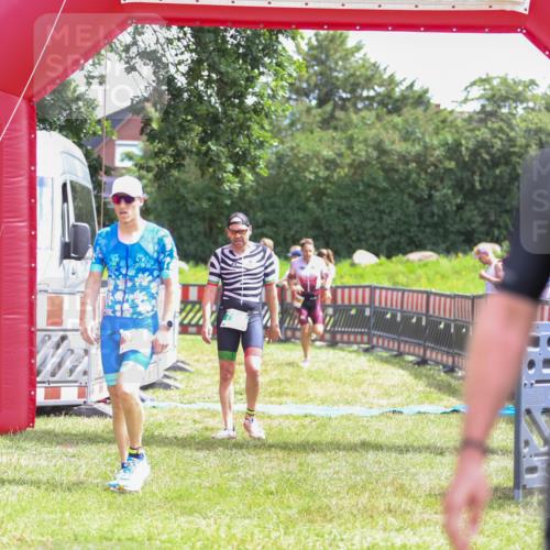 21.06.2026 - 29. Vierlanden-Triathlon Andreas Tolksdorf http://msf.ph/oto/9920089 21.06.2026 13:03:32 Ziel 139, 199, 728, 787, 979 meine-sportfotos.de