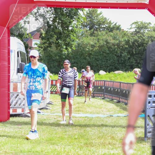 21.06.2026 - 29. Vierlanden-Triathlon Andreas Tolksdorf http://msf.ph/oto/9920090 21.06.2026 13:03:32 Ziel 139, 199, 728, 787, 979 meine-sportfotos.de