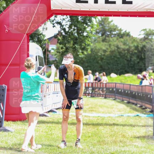 21.06.2026 - 29. Vierlanden-Triathlon Andreas Tolksdorf http://msf.ph/oto/9920119 21.06.2026 13:04:35 Ziel  meine-sportfotos.de