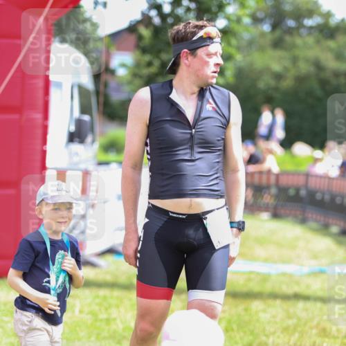 21.06.2026 - 29. Vierlanden-Triathlon Andreas Tolksdorf http://msf.ph/oto/9920149 21.06.2026 13:05:20 Ziel  meine-sportfotos.de