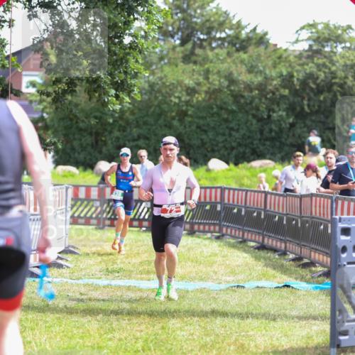 21.06.2026 - 29. Vierlanden-Triathlon Andreas Tolksdorf http://msf.ph/oto/9920150 21.06.2026 13:05:52 Ziel 72, 838 meine-sportfotos.de