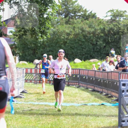 21.06.2026 - 29. Vierlanden-Triathlon Andreas Tolksdorf http://msf.ph/oto/9920152 21.06.2026 13:05:52 Ziel 72, 838 meine-sportfotos.de