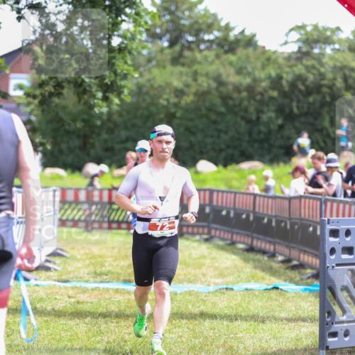 21.06.2026 - 29. Vierlanden-Triathlon Andreas Tolksdorf http://msf.ph/oto/9920158 21.06.2026 13:05:53 Ziel 72, 838 meine-sportfotos.de