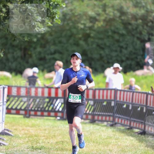 21.06.2026 - 29. Vierlanden-Triathlon Andreas Tolksdorf http://msf.ph/oto/9920177 21.06.2026 13:06:21 Ziel 642, 650 meine-sportfotos.de