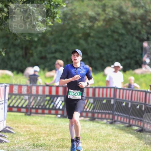 21.06.2026 - 29. Vierlanden-Triathlon Andreas Tolksdorf http://msf.ph/oto/9920178 21.06.2026 13:06:21 Ziel 642, 650 meine-sportfotos.de