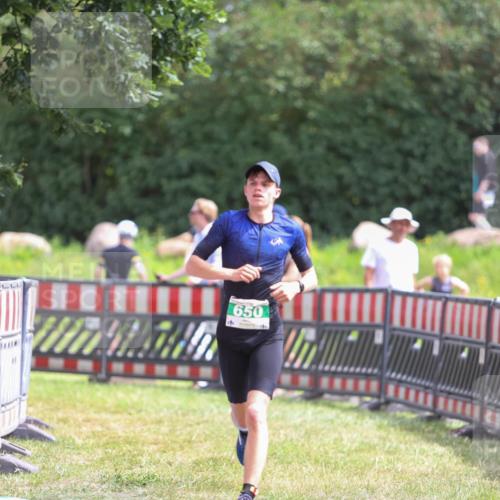 21.06.2026 - 29. Vierlanden-Triathlon Andreas Tolksdorf http://msf.ph/oto/9920179 21.06.2026 13:06:21 Ziel 642, 650 meine-sportfotos.de