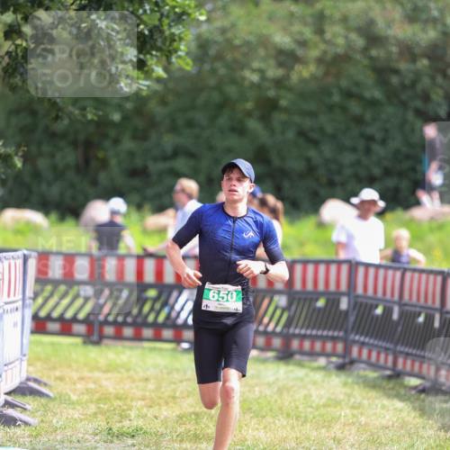 21.06.2026 - 29. Vierlanden-Triathlon Andreas Tolksdorf http://msf.ph/oto/9920180 21.06.2026 13:06:21 Ziel 642, 650 meine-sportfotos.de