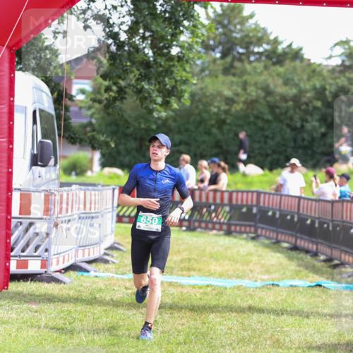 21.06.2026 - 29. Vierlanden-Triathlon Andreas Tolksdorf http://msf.ph/oto/9920182 21.06.2026 13:06:23 Ziel 642, 650 meine-sportfotos.de