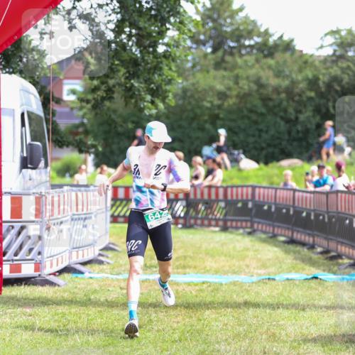 21.06.2026 - 29. Vierlanden-Triathlon Andreas Tolksdorf http://msf.ph/oto/9920189 21.06.2026 13:06:30 Ziel 642, 1358 meine-sportfotos.de