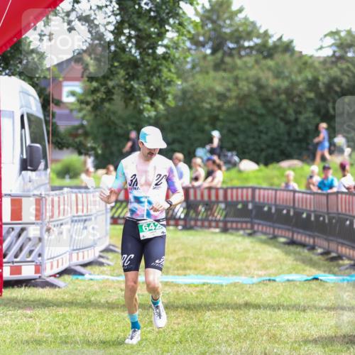 21.06.2026 - 29. Vierlanden-Triathlon Andreas Tolksdorf http://msf.ph/oto/9920193 21.06.2026 13:06:30 Ziel 642, 1358 meine-sportfotos.de