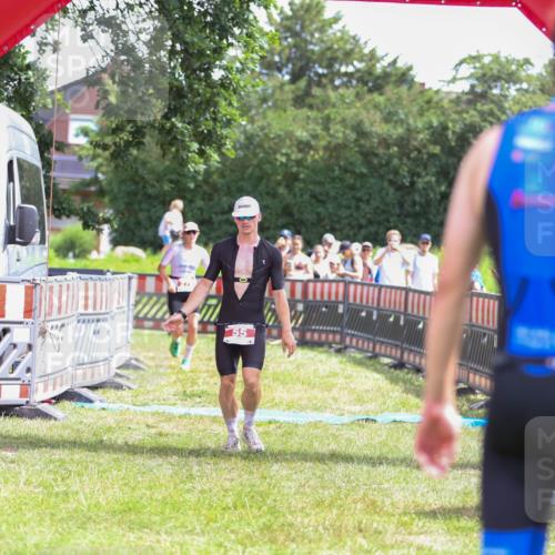 21.06.2026 - 29. Vierlanden-Triathlon Andreas Tolksdorf http://msf.ph/oto/9920211 21.06.2026 13:06:59 Ziel 55, 275 meine-sportfotos.de