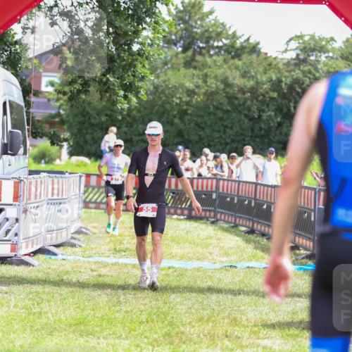 21.06.2026 - 29. Vierlanden-Triathlon Andreas Tolksdorf http://msf.ph/oto/9920213 21.06.2026 13:06:59 Ziel 55, 275 meine-sportfotos.de