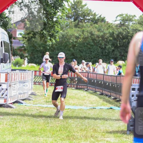 21.06.2026 - 29. Vierlanden-Triathlon Andreas Tolksdorf http://msf.ph/oto/9920216 21.06.2026 13:06:59 Ziel 55, 275 meine-sportfotos.de