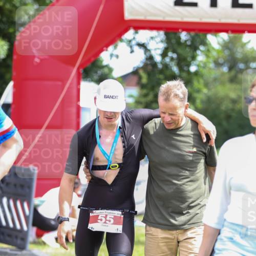 21.06.2026 - 29. Vierlanden-Triathlon Andreas Tolksdorf http://msf.ph/oto/9920220 21.06.2026 13:07:13 Ziel  meine-sportfotos.de