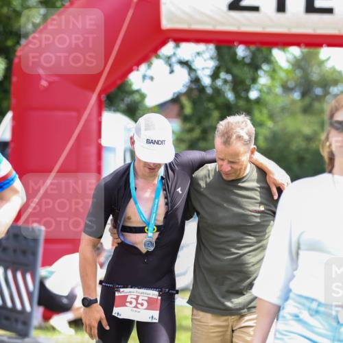 21.06.2026 - 29. Vierlanden-Triathlon Andreas Tolksdorf http://msf.ph/oto/9920223 21.06.2026 13:07:13 Ziel  meine-sportfotos.de