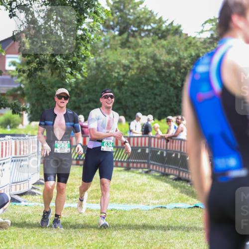 21.06.2026 - 29. Vierlanden-Triathlon Andreas Tolksdorf http://msf.ph/oto/9920233 21.06.2026 13:07:52 Ziel 634, 668 meine-sportfotos.de