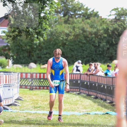 21.06.2026 - 29. Vierlanden-Triathlon Andreas Tolksdorf http://msf.ph/oto/9920252 21.06.2026 13:08:07 Ziel 637 meine-sportfotos.de