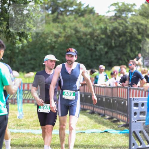 21.06.2026 - 29. Vierlanden-Triathlon Andreas Tolksdorf http://msf.ph/oto/9920272 21.06.2026 13:08:28 Ziel 147, 689, 695 meine-sportfotos.de