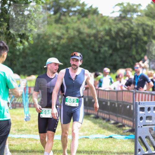 21.06.2026 - 29. Vierlanden-Triathlon Andreas Tolksdorf http://msf.ph/oto/9920273 21.06.2026 13:08:28 Ziel 147, 689, 695 meine-sportfotos.de