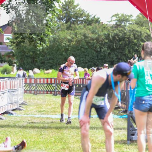 21.06.2026 - 29. Vierlanden-Triathlon Andreas Tolksdorf http://msf.ph/oto/9920285 21.06.2026 13:08:35 Ziel 147, 726 meine-sportfotos.de
