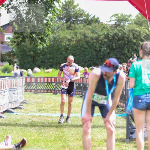 21.06.2026 - 29. Vierlanden-Triathlon Andreas Tolksdorf http://msf.ph/oto/9920291 21.06.2026 13:08:36 Ziel 147, 726 meine-sportfotos.de