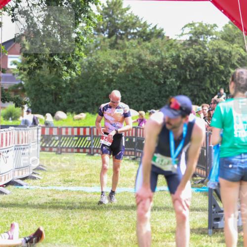 21.06.2026 - 29. Vierlanden-Triathlon Andreas Tolksdorf http://msf.ph/oto/9920292 21.06.2026 13:08:36 Ziel 147, 726 meine-sportfotos.de