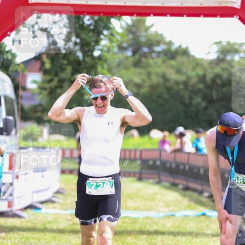 21.06.2026 - 29. Vierlanden-Triathlon Andreas Tolksdorf http://msf.ph/oto/9920297 21.06.2026 13:08:49 Ziel 173, 712, 726 meine-sportfotos.de