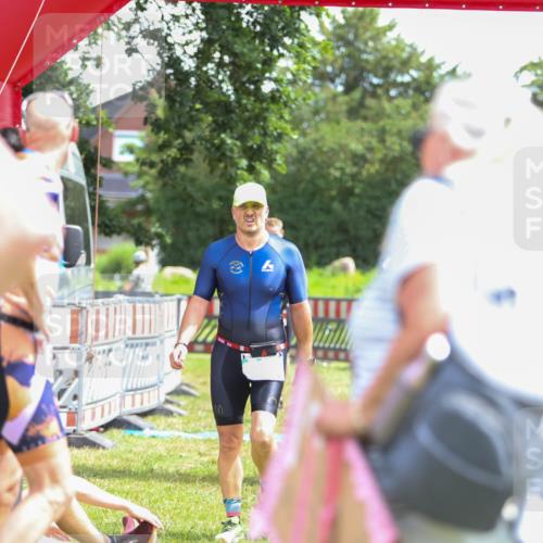 21.06.2026 - 29. Vierlanden-Triathlon Andreas Tolksdorf http://msf.ph/oto/9920316 21.06.2026 13:08:56 Ziel 173, 712 meine-sportfotos.de