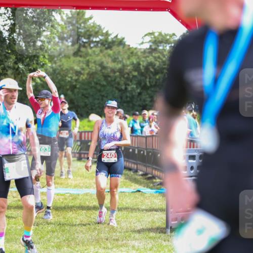 21.06.2026 - 29. Vierlanden-Triathlon Andreas Tolksdorf http://msf.ph/oto/9920351 21.06.2026 13:10:32 Ziel 46, 191, 240, 703 meine-sportfotos.de