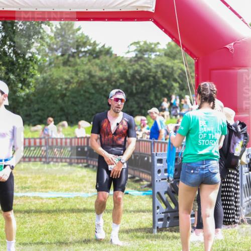 21.06.2026 - 29. Vierlanden-Triathlon Andreas Tolksdorf http://msf.ph/oto/9920418 21.06.2026 13:12:20 Ziel 660 meine-sportfotos.de
