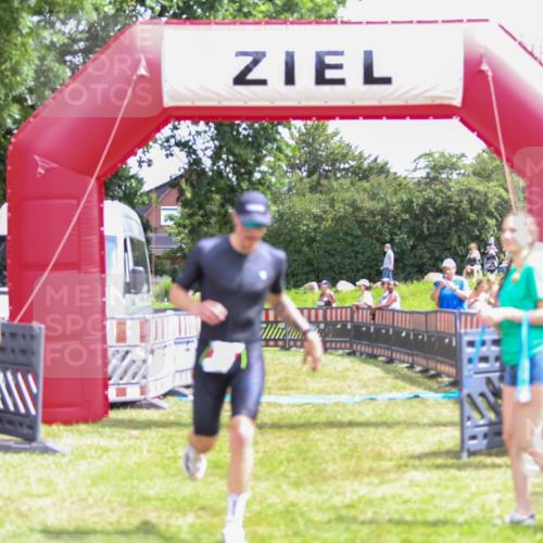 21.06.2026 - 29. Vierlanden-Triathlon Andreas Tolksdorf http://msf.ph/oto/9920426 21.06.2026 13:12:57 Ziel 86 meine-sportfotos.de