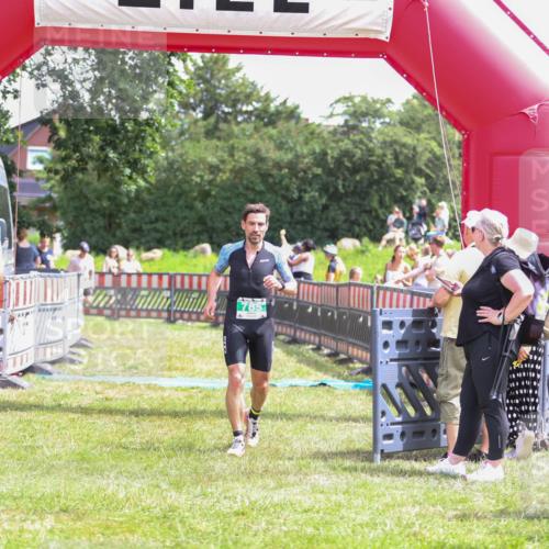 21.06.2026 - 29. Vierlanden-Triathlon Andreas Tolksdorf http://msf.ph/oto/9920441 21.06.2026 13:13:35 Ziel 290, 785 meine-sportfotos.de