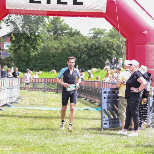 21.06.2026 - 29. Vierlanden-Triathlon Andreas Tolksdorf http://msf.ph/oto/9920448 21.06.2026 13:13:35 Ziel 290, 785 meine-sportfotos.de