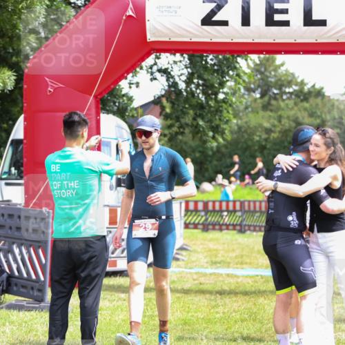 21.06.2026 - 29. Vierlanden-Triathlon Andreas Tolksdorf http://msf.ph/oto/9920491 21.06.2026 13:14:19 Ziel 29, 244 meine-sportfotos.de