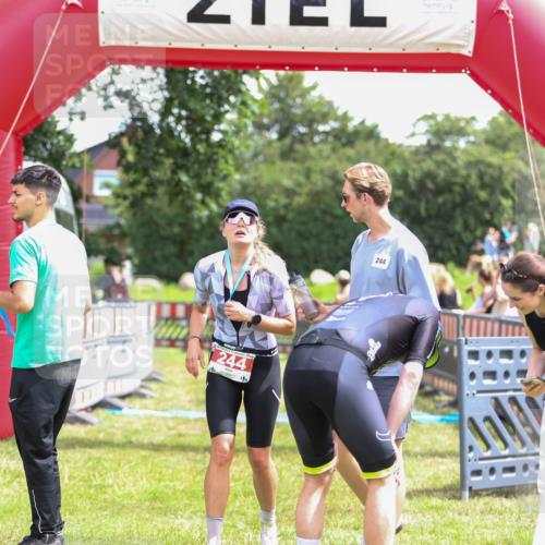 21.06.2026 - 29. Vierlanden-Triathlon Andreas Tolksdorf http://msf.ph/oto/9920501 21.06.2026 13:14:29 Ziel  meine-sportfotos.de